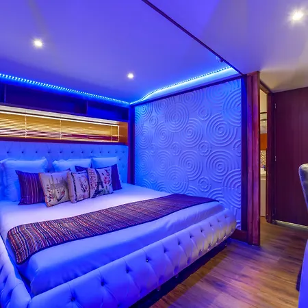 VIP Paris Yacht Hôtel-3